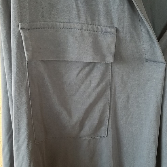A new day blue with two pockets womens blous - Picture 3 of 4